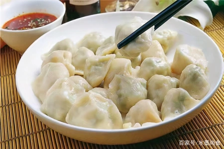 明天立冬，记得多吃“3白3黄，忌吃1红”，老传统别丢，平安入冬(立冬吃哪三白哪三红)